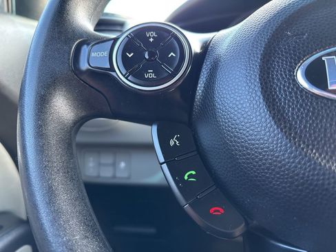 Used 2015 Kia Soul image 17