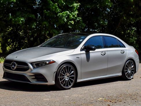 Used 2021 Mercedes-Benz A 35 AMG 4MATIC image 2