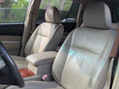 Used 2009 Toyota Highlander Limited FWD image 13