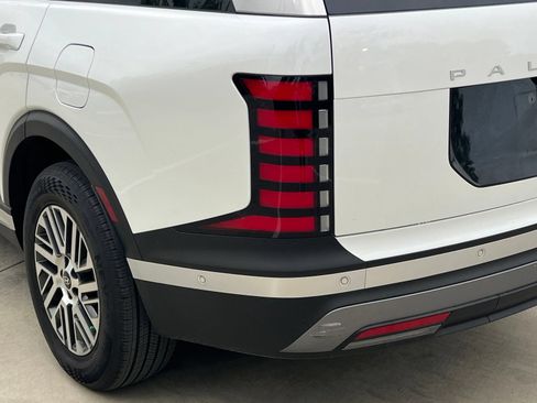 Used 2026 Hyundai Palisade SEL FWD image 12