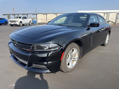 Used 2023 Dodge Charger SXT image 3