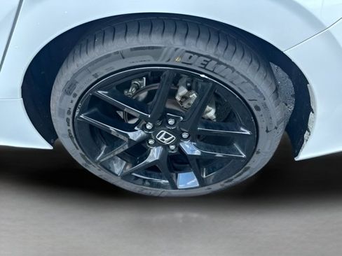 Used 2024 Honda Civic Sport image 9