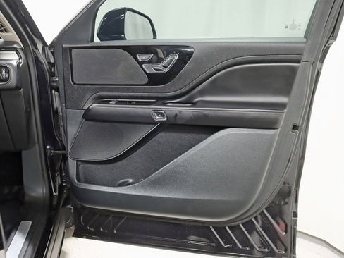 Used 2024 Lincoln Aviator AWD w/ Elements Package image 28