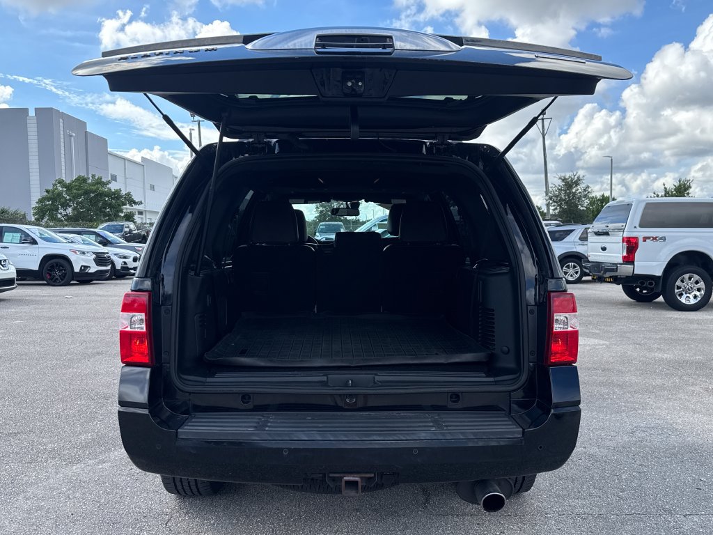 Used 2017 Ford Expedition Platinum RWD image 26