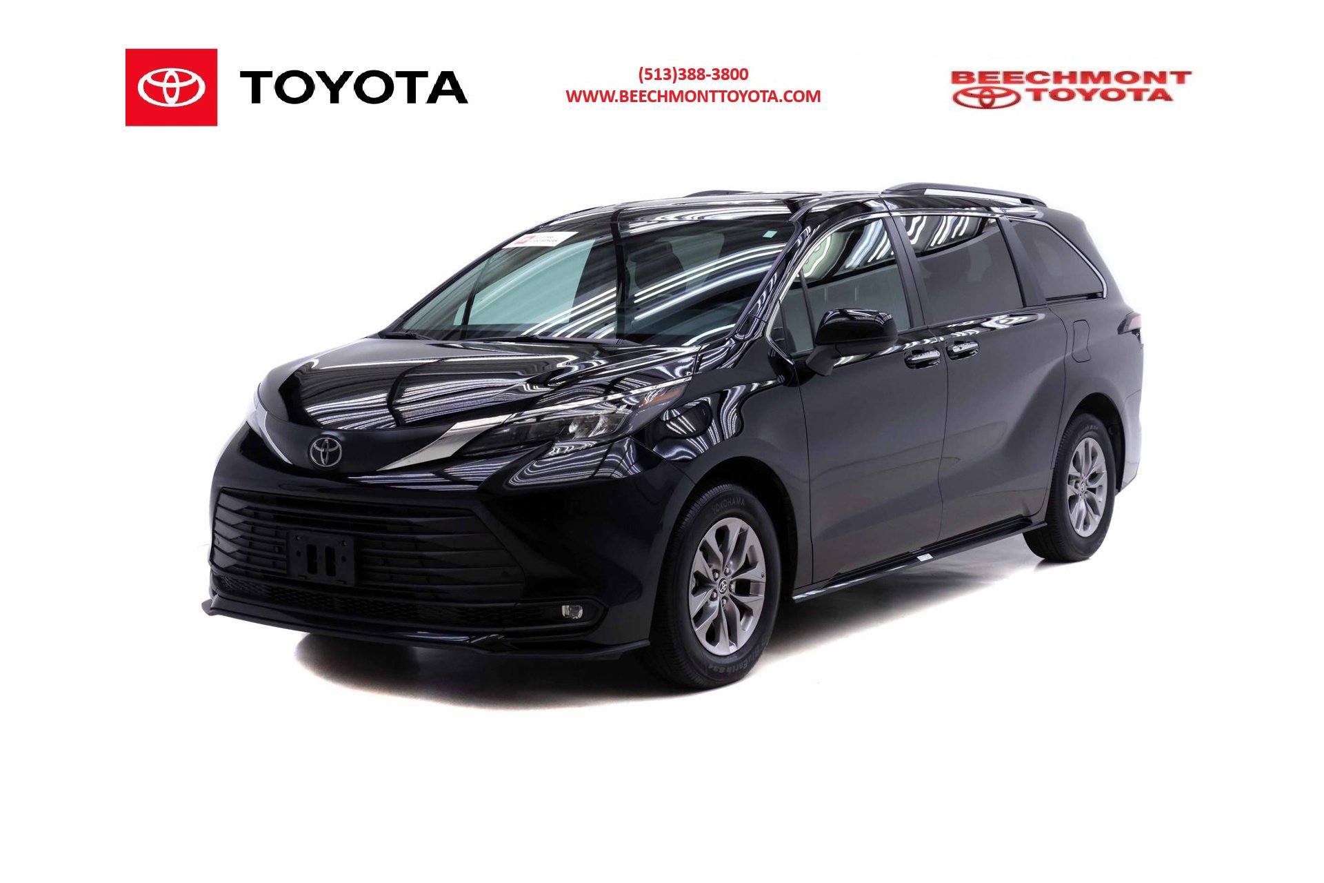 Certified 2026 Toyota Sienna XLE FWD image 1