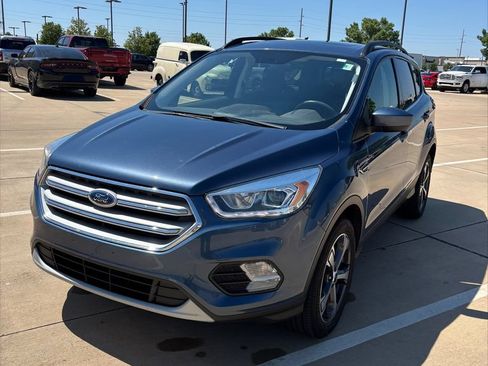 Used 2018 Ford Escape SEL w/ Canadian Touring Package AWD/4WD image 1