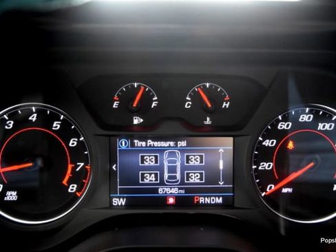 Used 2023 Chevrolet Camaro LT RWD image 16