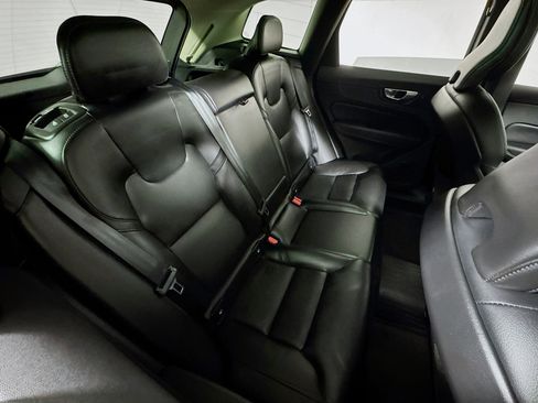 Used 2024 Volvo XC60 B5 Core w/ Protection Package Premier image 25