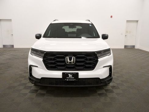 New 2025 Honda Pilot Sport image 10