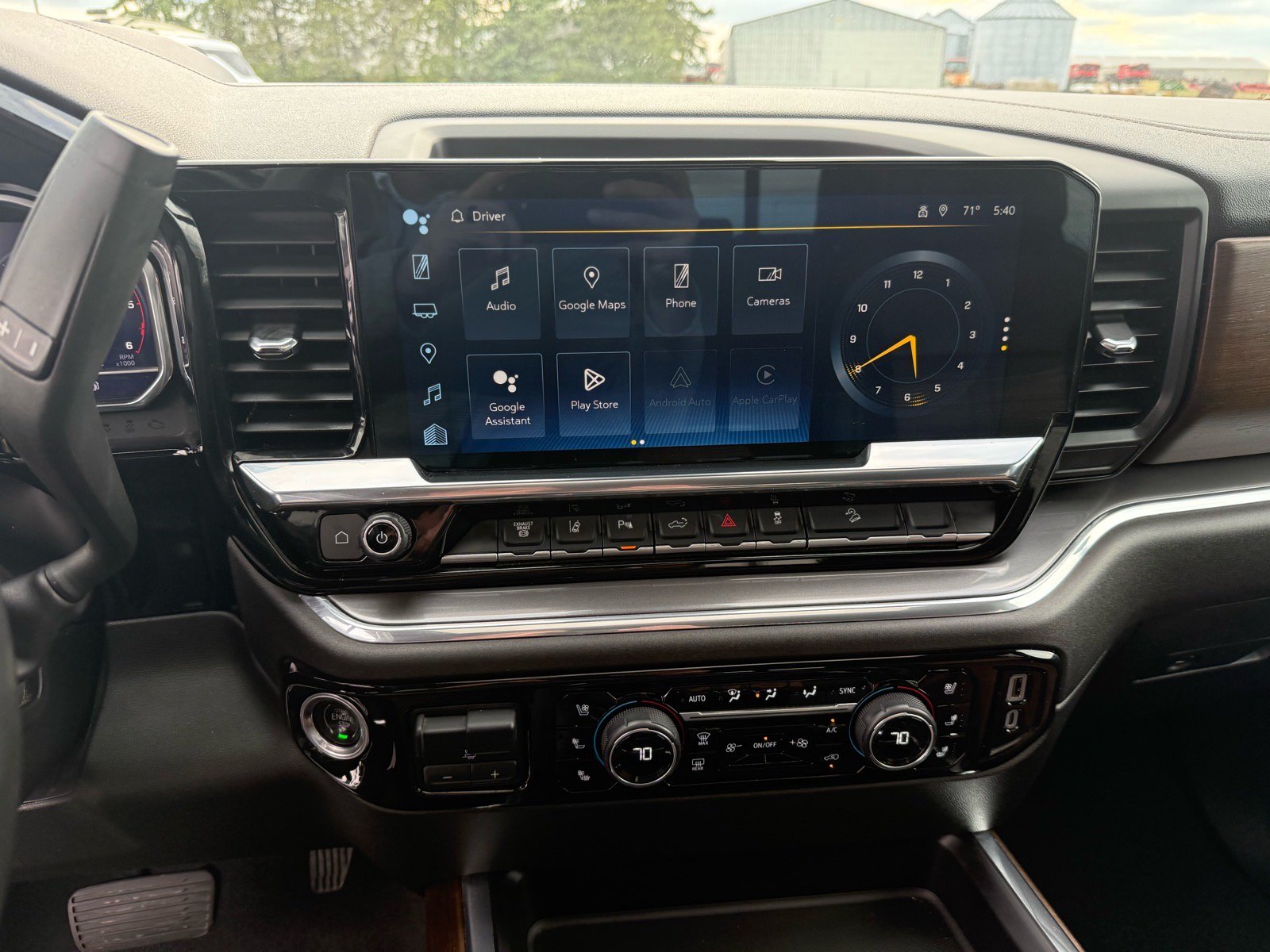 Used 2024 Chevrolet Silverado 2500 High Country w/ High Country Premium Package AWD/4WD image 27