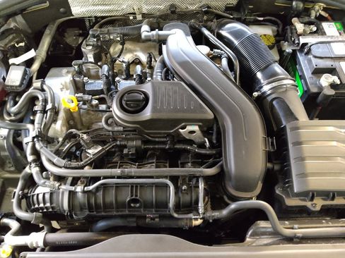 Used 2024 Volkswagen Jetta SE image 30