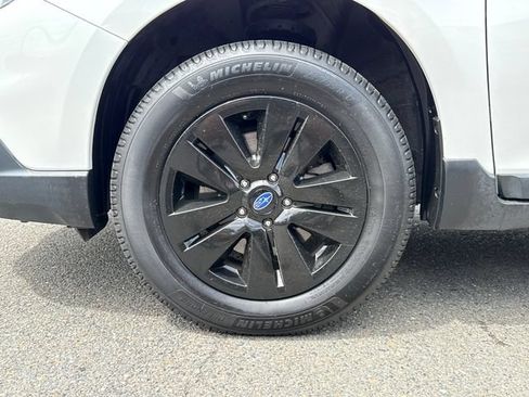 Used 2017 Subaru Outback 2.5i Premium AWD/4WD image 28