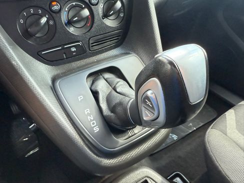 Used 2016 Ford Transit Connect XLT image 34