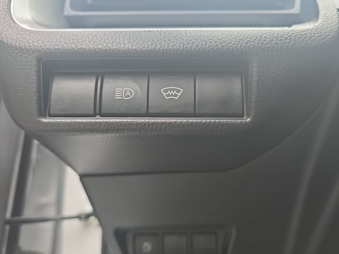 Used 2024 Toyota Prius LE FWD image 25