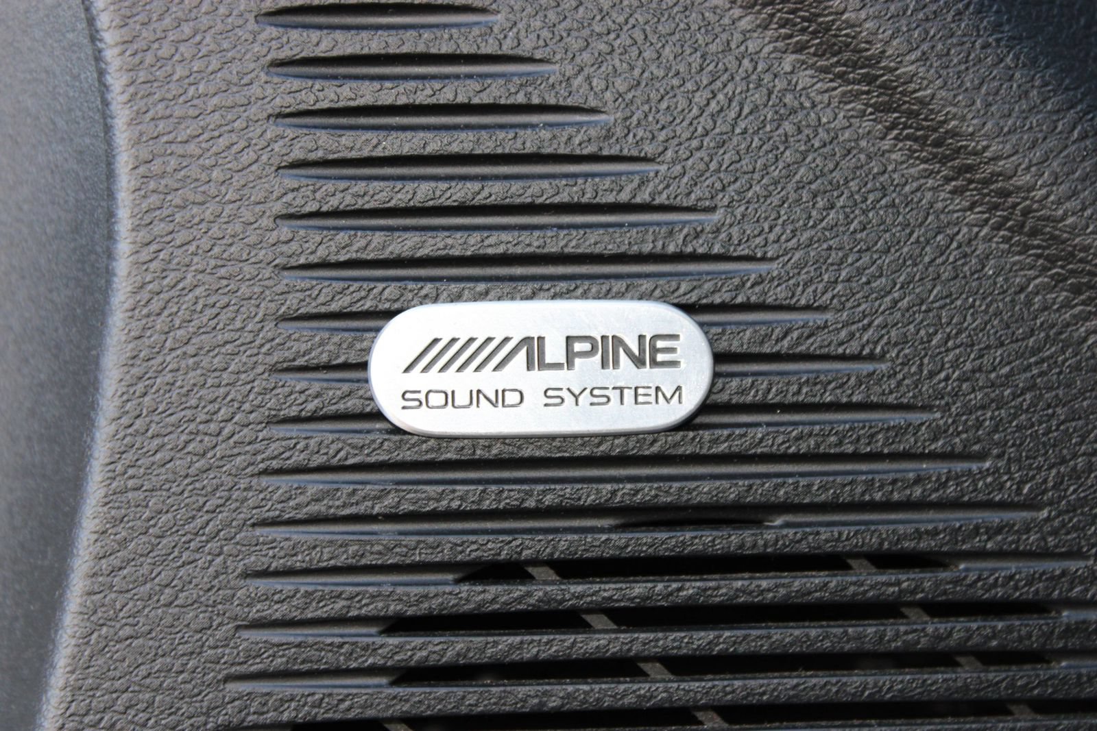 Used 2016 Dodge Challenger R/T Plus RWD image 23