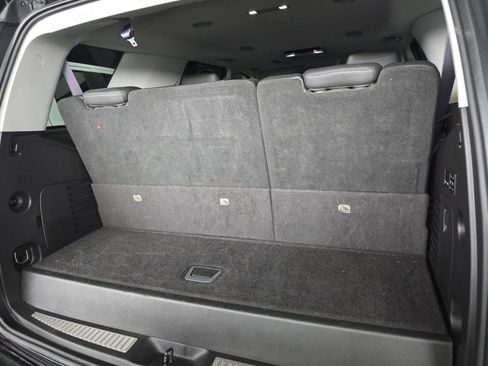 Used 2016 Cadillac Escalade Premium image 18