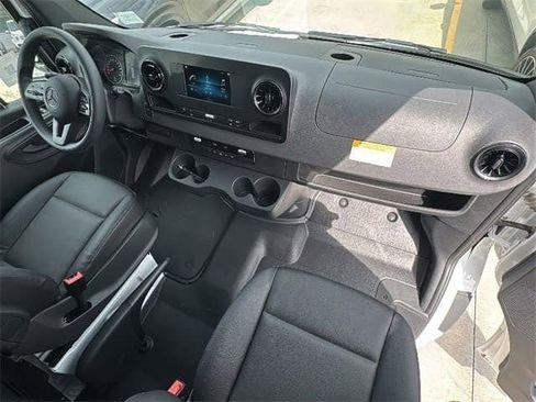 New 2024 Mercedes-Benz Sprinter 144 Cargo image 10
