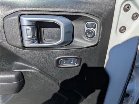 Used 2018 Jeep Wrangler Unlimited Sport S image 10