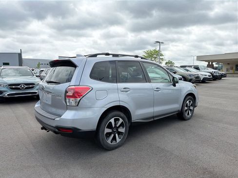 Used 2017 Subaru Forester 2.5i Premium AWD/4WD image 13