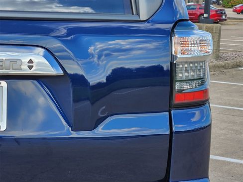 Used 2022 Toyota 4Runner Limited image 23