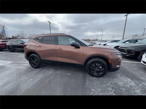 Certified 2023 Chevrolet Blazer LT w/ Midnight/Sport Edition image 9