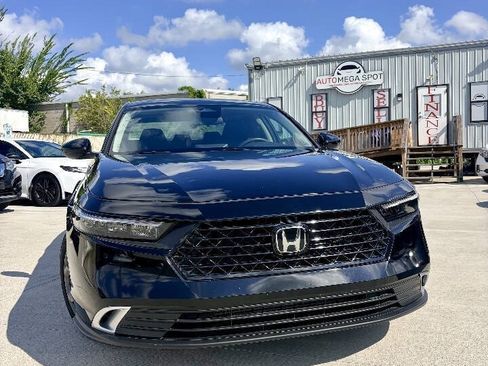 Used 2023 Honda Accord EX image 1