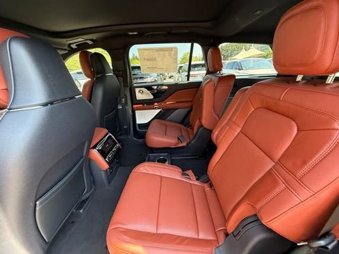 New 2025 Lincoln Aviator Reserve w/ Equipment Group 201A image 14