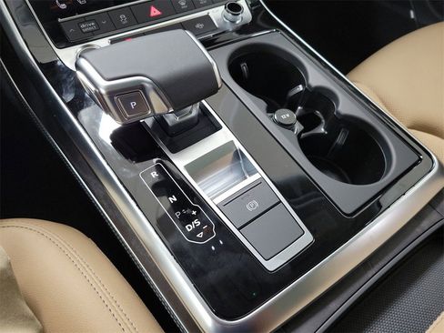 Used 2025 Audi Q7 3.0T Premium Plus w/ Premium Plus Package image 16