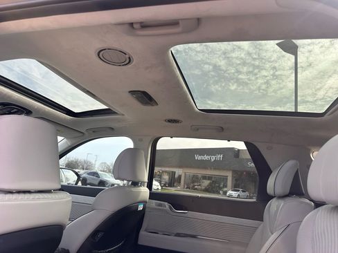 Used 2025 Hyundai Palisade Calligraphy image 26