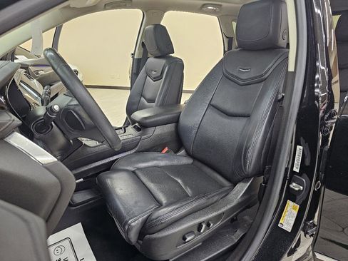 Used 2017 Cadillac XT5 Premium Luxury w/ LPO, Wheel Lock Package FWD image 17