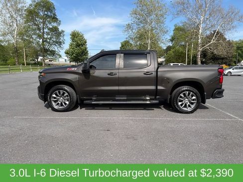 Used 2021 Chevrolet Silverado 1500 RST AWD/4WD image 2