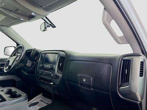 Used 2018 Chevrolet Silverado 1500 LT w/ LPO, Black Pack image 28