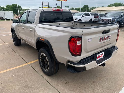 New 2026 GMC Canyon AT4 AWD/4WD image 4
