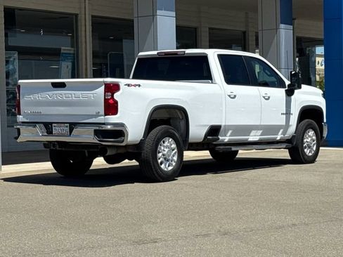 Used 2024 Chevrolet Silverado 3500 LT AWD/4WD image 3