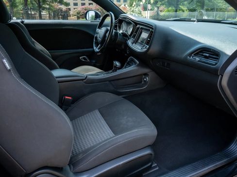 Used 2020 Dodge Challenger GT w/ Driver Convenience Group AWD/4WD image 13