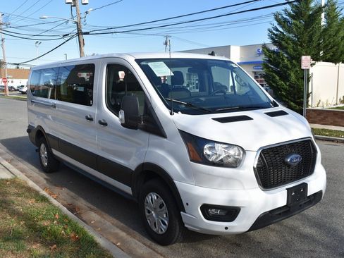 Used 2024 Ford Transit 350 XLT image 4