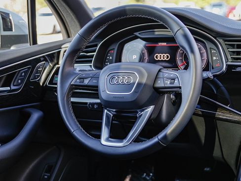 Certified 2025 Audi Q7 2.0T Premium w/ Convenience Package image 17