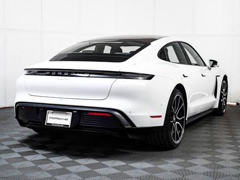 Certified 2024 Porsche Taycan image 10