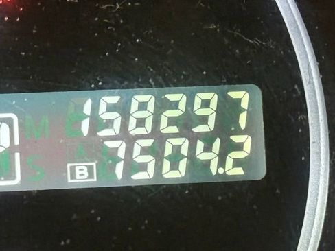 Used 2015 Nissan Quest SL image 25