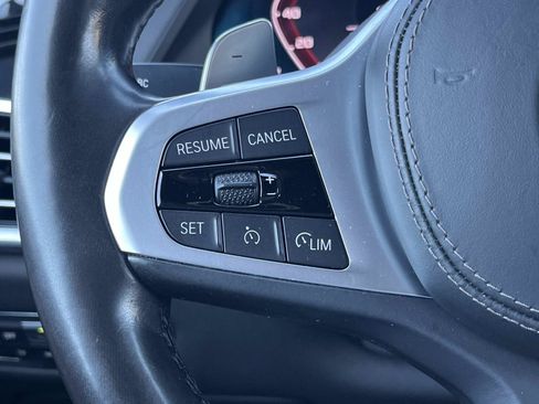 Used 2020 BMW X7 M50i w/ Luxury Seating Package AWD/4WD image 31