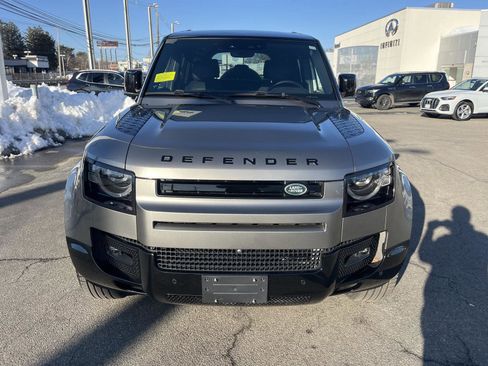 Used 2023 Land Rover Defender 110 X-Dynamic SE image 9