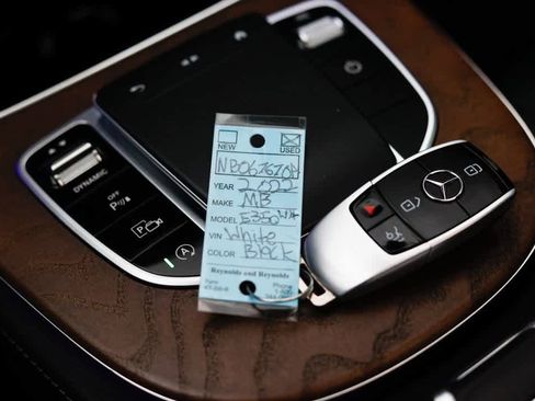 Certified 2022 Mercedes-Benz E 350 4MATIC Sedan image 35