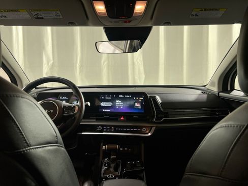 Used 2023 Kia Sportage EX image 17