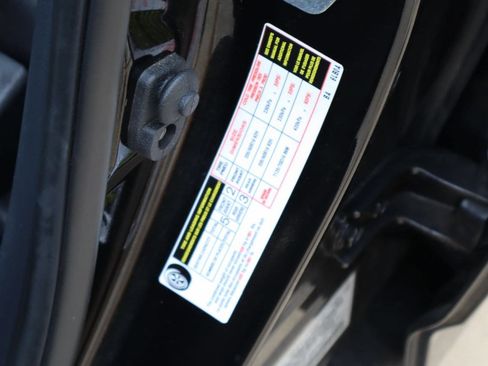 Used 2025 Nissan Sentra SV FWD image 28