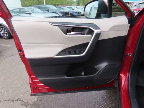 Used 2022 Toyota RAV4 XLE w/ Convenience Package AWD/4WD image 14