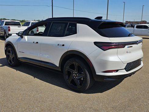 New 2025 Chevrolet Equinox EV RS image 6