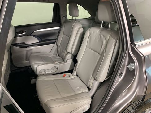 Used 2017 Toyota Highlander XLE w/ Protection Package #3 image 34
