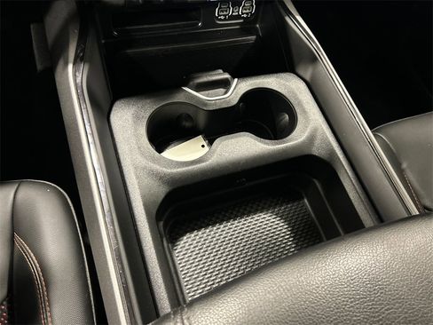 Certified 2022 RAM 1500 Big Horn w/ Built-to-serve Edition image 26