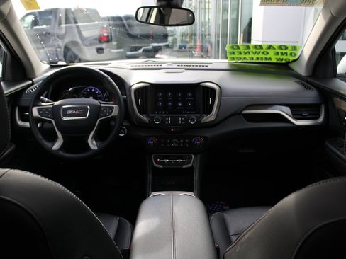 Used 2023 GMC Terrain Denali image 33