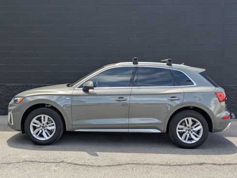 Certified 2023 Audi Q5 2.0T Premium w/ Convenience Package AWD/4WD image 9